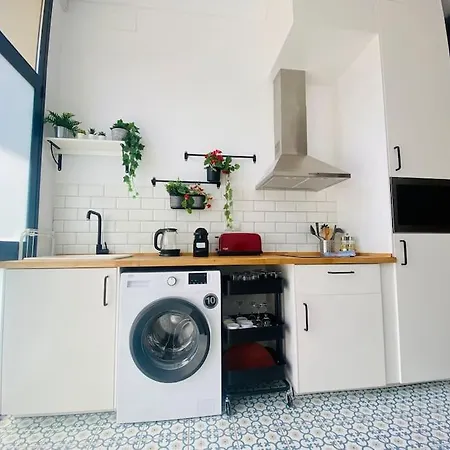 Flat For Family & Groups 아파트 발렌시아