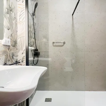 Encantador Vigas De Madera Apartament *