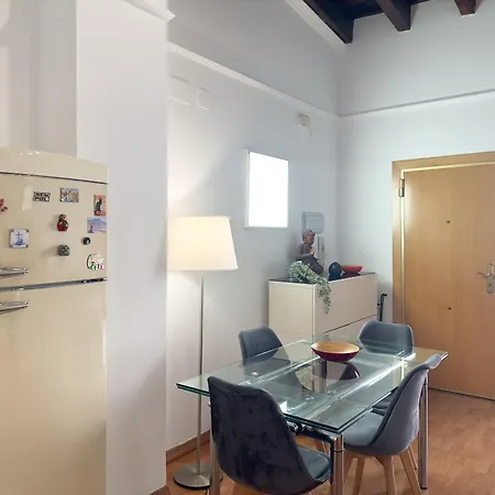 Silk Exchange - Market