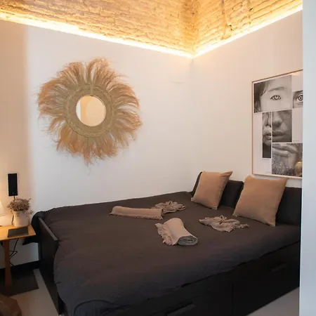 Lovely Exclusivity In Center Apartment