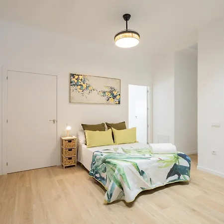 2 4 Pax, New Flat, Wifi Ac Valencia