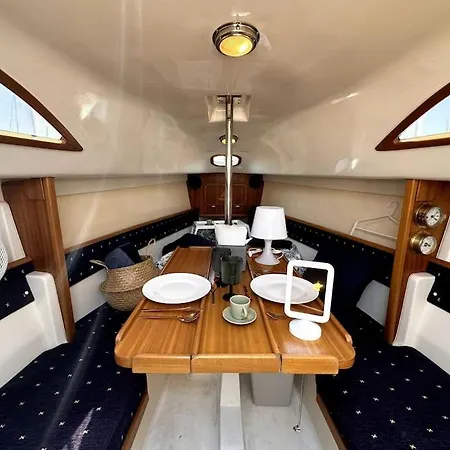 Marine Dream Botel Valencia