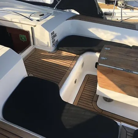 Velero Lujo, 4 Camarotes, 3 Banos, Marina *