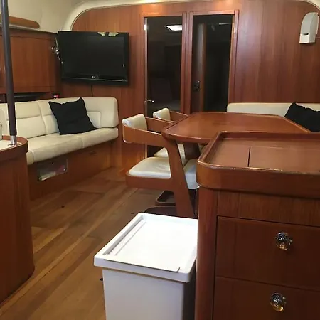 Velero Lujo, 4 Camarotes, 3 Banos, Marina Botel Valencia