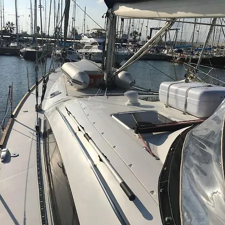 Botel Velero Lujo, 4 Camarotes, 3 Banos, Marina