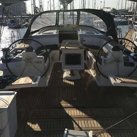 Velero Lujo, 4 Camarotes, 3 Banos, Marina Botel