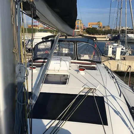 Velero Lujo, 4 Camarotes, 3 Banos, Marina Botel *