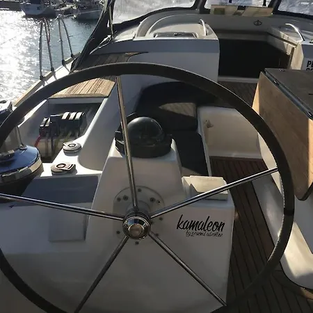 Velero Lujo, 4 Camarotes, 3 Banos, Marina