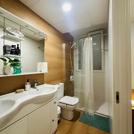 Mirador 1 Del Mercado - Con Bano Privado En El Centro De La Ciudad Vella ホームステイ *