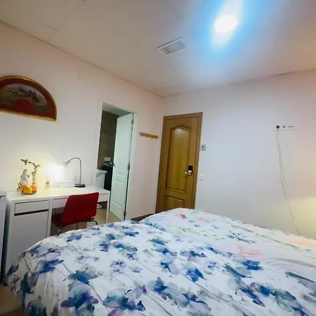 Kwatera prywatna Mirador 2 Del Mercado - Con Bano Privado En El Centro De La Ciudad Vella *