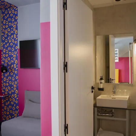 Room00 Valencia