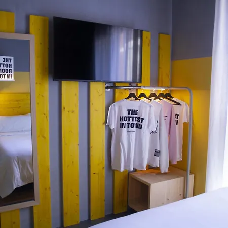Room Valencia * Valence