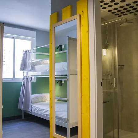 بيت شباب Room00