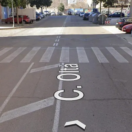 Проживание в семье Center Of The *