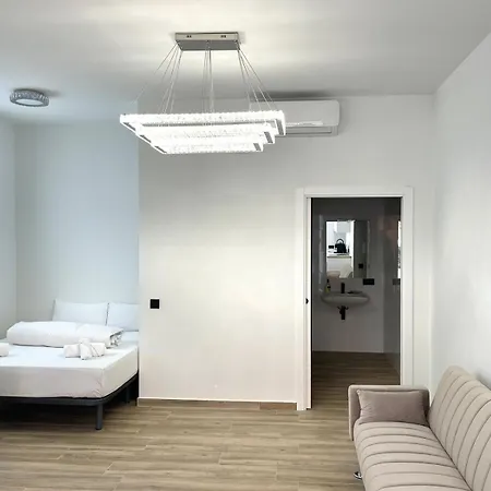 Avakian Centro Valenza