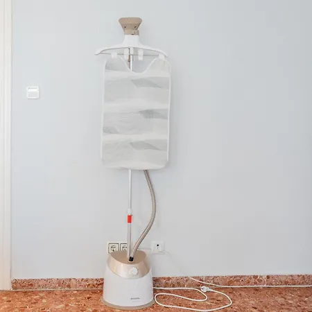 Familiar En Avenida Del Puerto Valencia