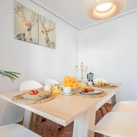 Familiar En Avenida Del Puerto Apartman