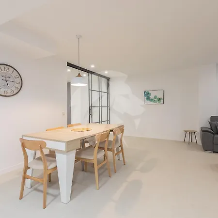 Amplio Cerca Centro Historico Y Turia 5pax 2 Bath Apartment