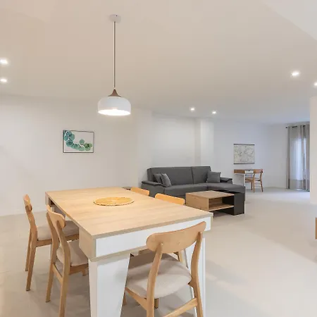 Apartment Amplio Cerca Centro Historico Y Turia 5pax 2 Bath