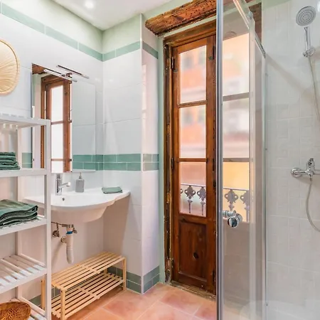 Apartamento Cerrajeros Market *