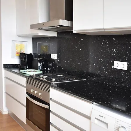 Stylish Well-connected Beachfront Flat Valência