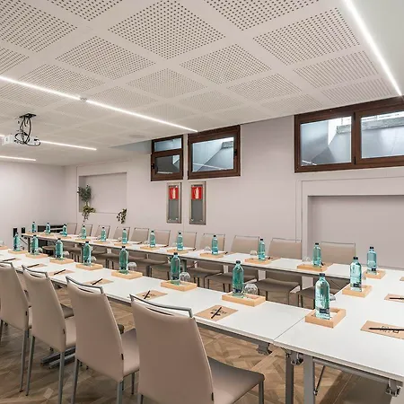 Vincci Palace מלון 4*