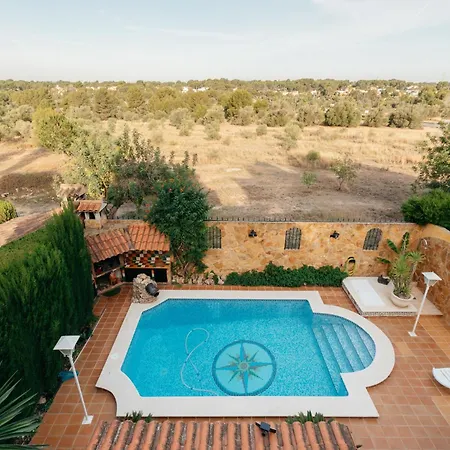Chalet, Rodeada De Naturaleza Piscina A Doce Klm De Y 7 Del Aeropuerto Semesterbostad