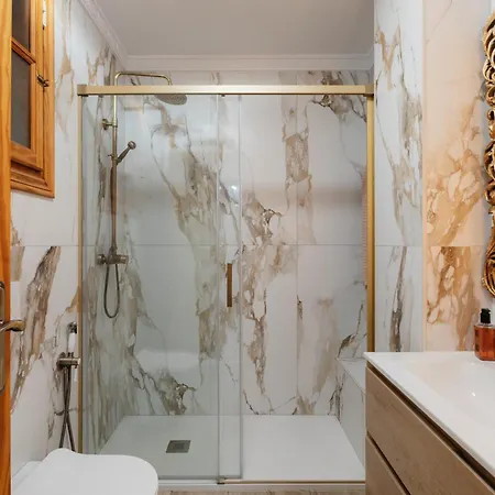 Chalet, Rodeada De Naturaleza Piscina A Doce Klm De Y 7 Del Aeropuerto *