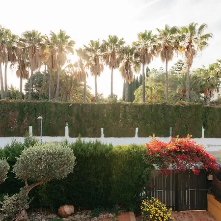 Chalet, Rodeada De Naturaleza Piscina A Doce Klm De Y 7 Del Aeropuerto
