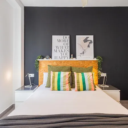 Florit Flats - Stylish 2 Bedroom Ac Wifi Terrace Attic In Center דירה ולנסיה