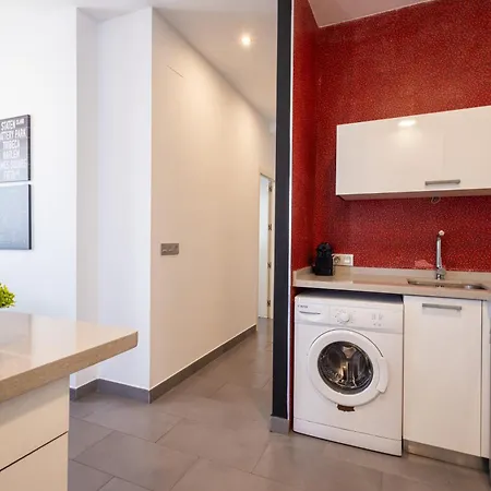 Апартаменты Florit Flats - Stylish 2 Bedroom Ac Wifi Terrace Attic In Center