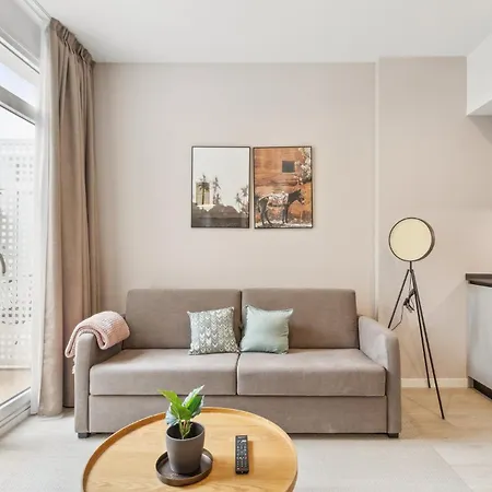 Limehome Calle De Cadiz *