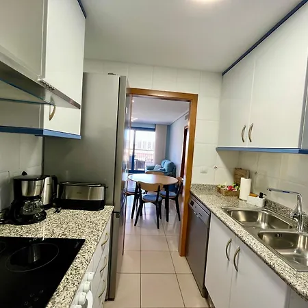Blue Apartment+oceanview+private Parking דירה *
