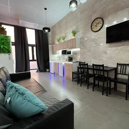 מלון דירות Carcaixent 24 4*