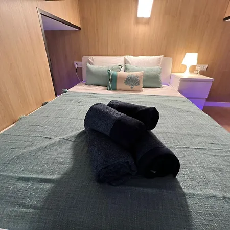 מלון דירות Carcaixent 24 4*