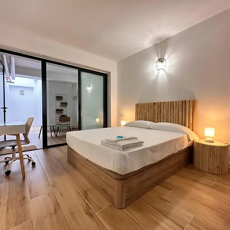 Apartment & Ayora