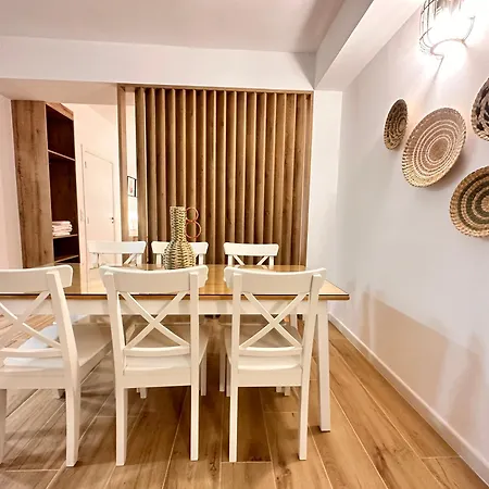 & Ayora * Valencia