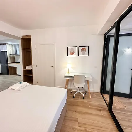 & Ayora Apartment Valencia
