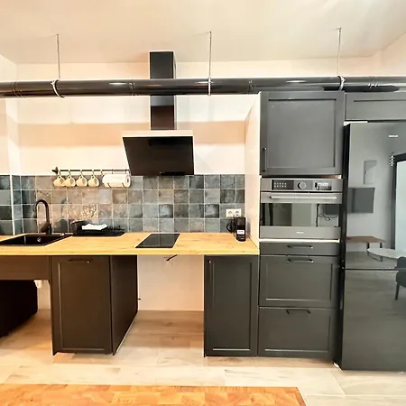 Alberola Industrial Style דירה *