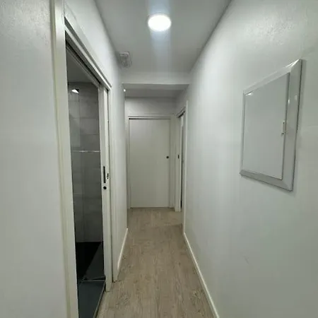 Urbano Muy Bien Conectado Lägenhet