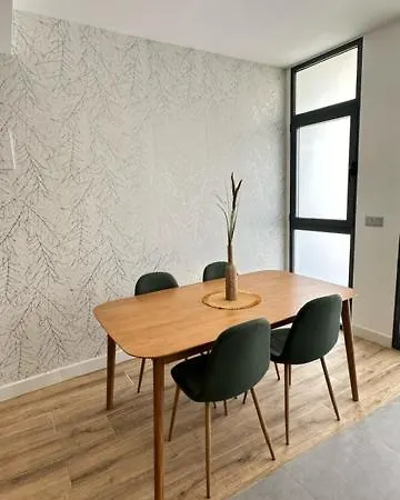 1240 Jordan Apartman Valencia