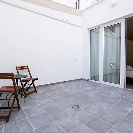 La Casa De La Pintora By Concept Flats