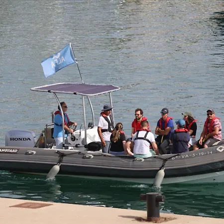 Marine Dream Botel *