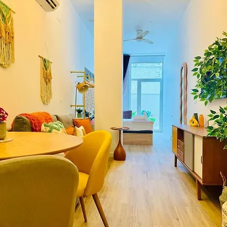 Color & Design Next To Russafa Soho