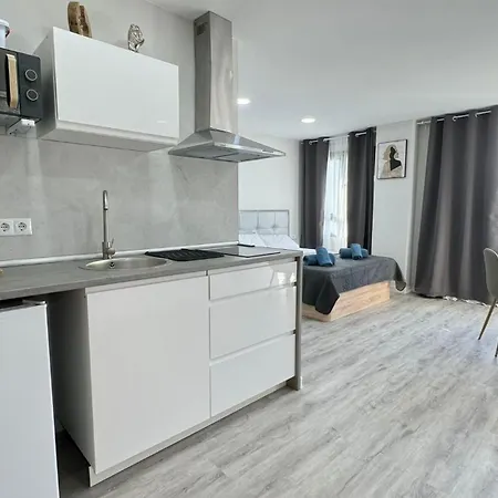 Versus Near Of Arts Iii *