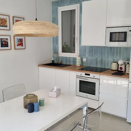 Romantic In The Heart Of Cabanyal