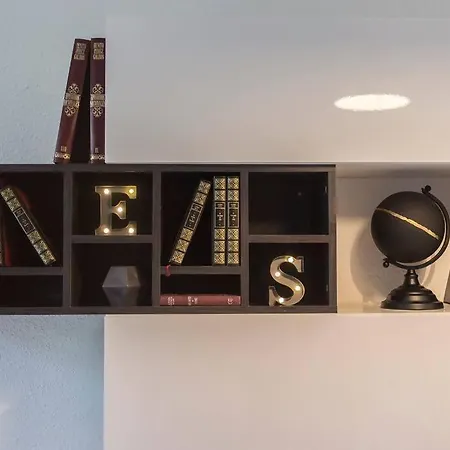 Apartamento Tranquilo, Luminoso Y En El Centro De La Ciudad