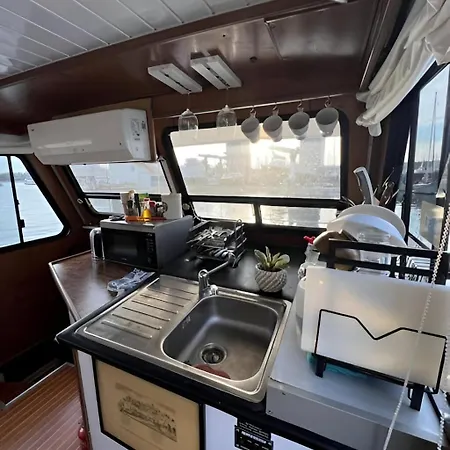 Barco Muy Espacioso Con Dos Terrazas Centro!! Úszó hotel Valencia