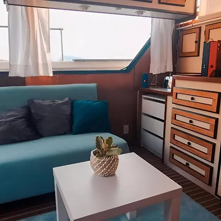 Barco Muy Espacioso Con Dos Terrazas Centro!! Úszó hotel