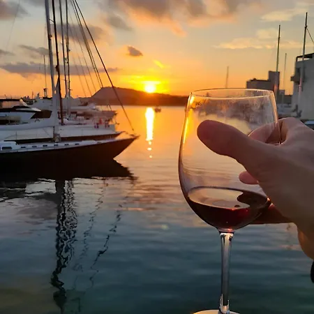 Úszó hotel Barco Muy Espacioso Con Dos Terrazas Centro!!